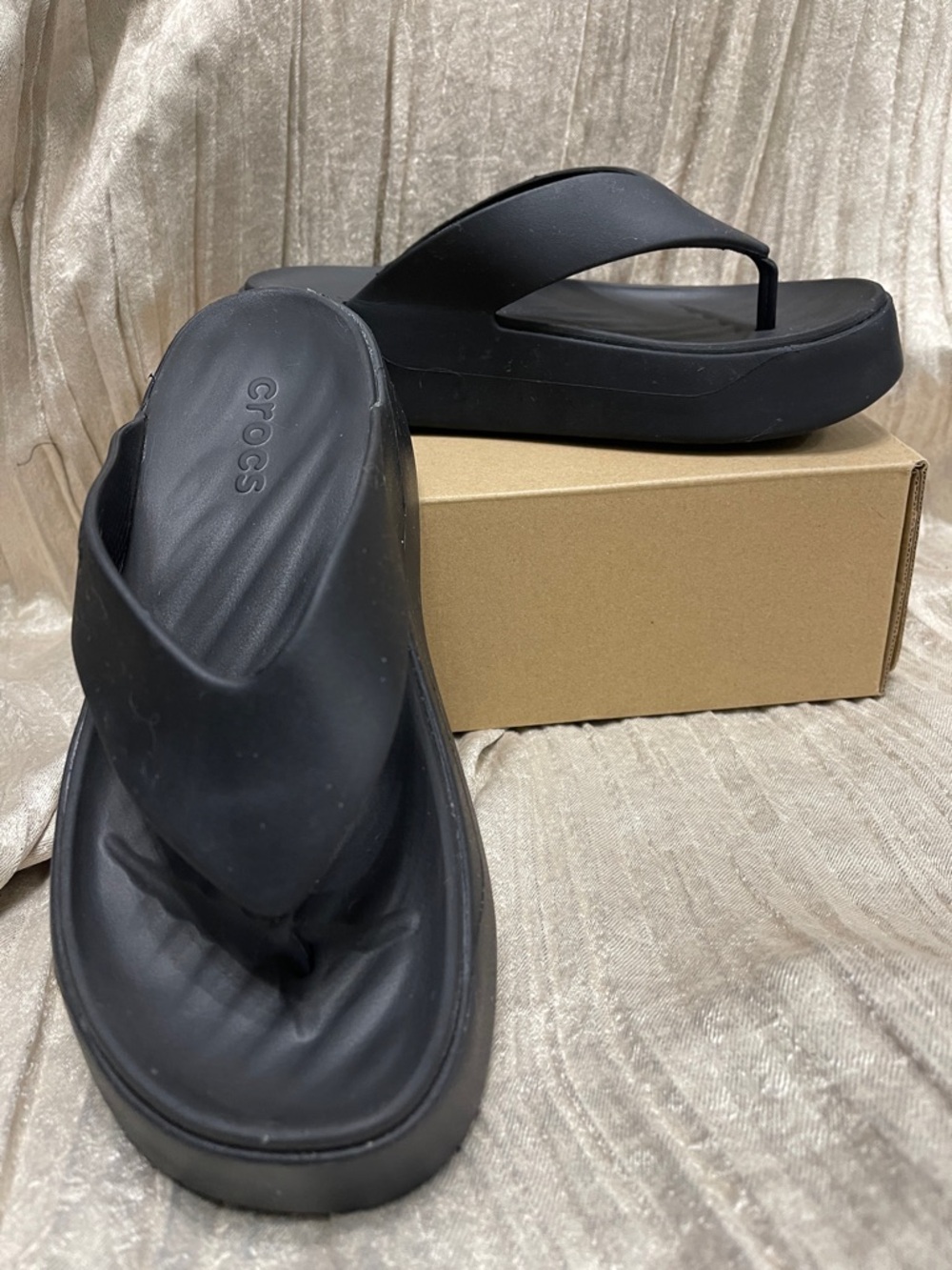 CROCS Getaway Black Platform Toe-Post Sandals